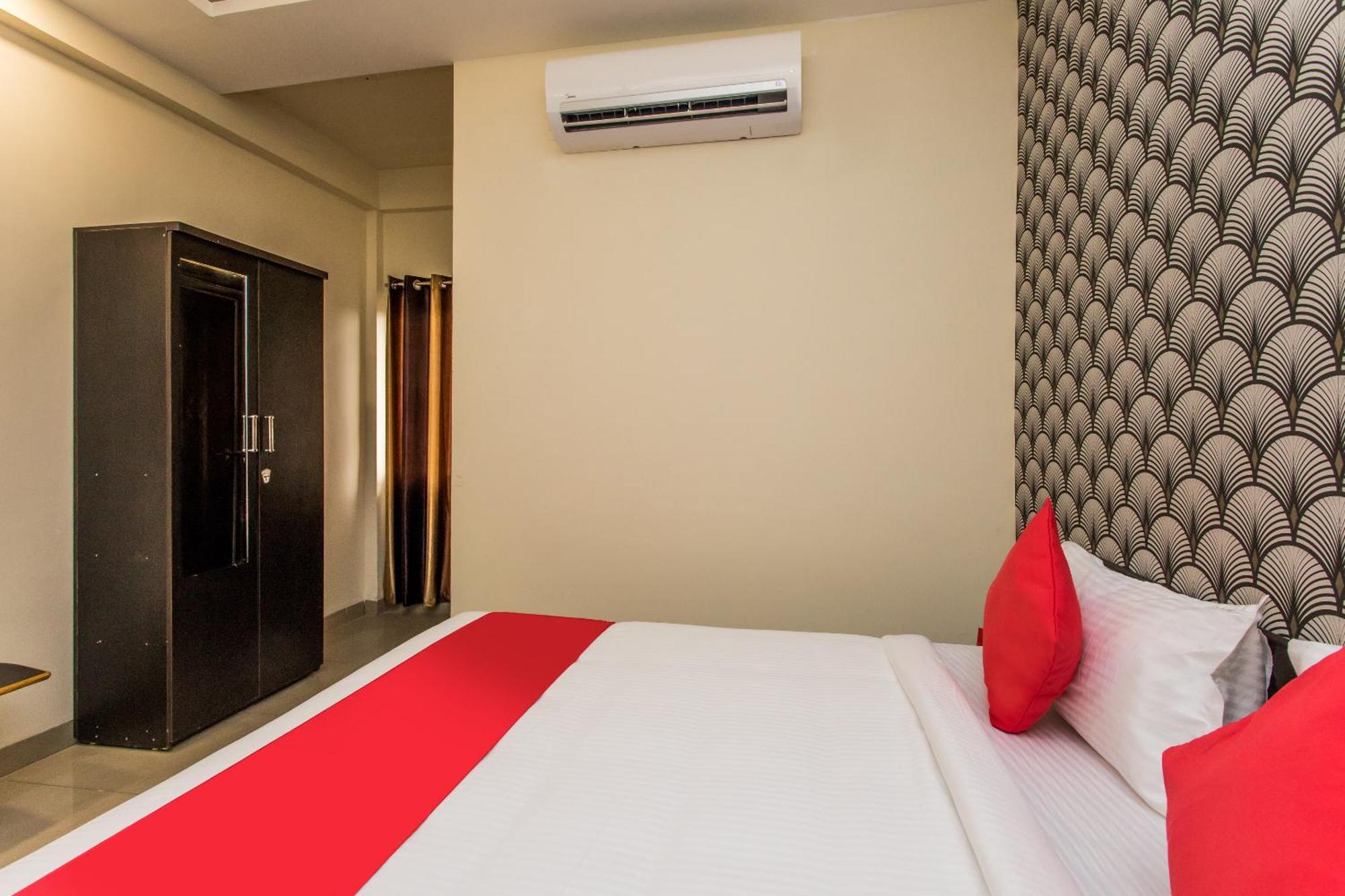 Jmc Hotel Blue Inn Индаур Экстерьер фото
